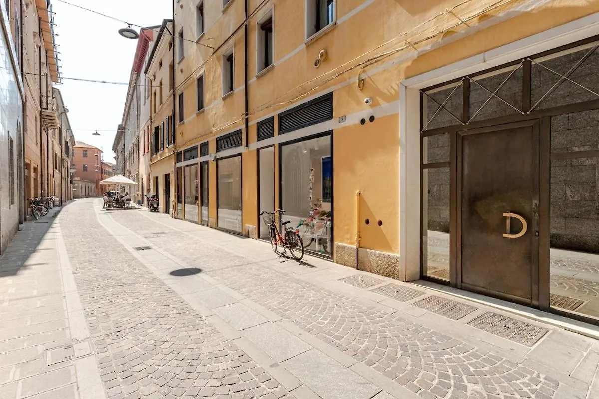 Appartamento Live The History- A Due Passi Dal Castello Ferrara